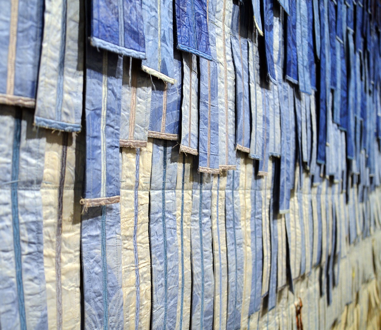 How to Create a DIY Scrap Fabric Garland